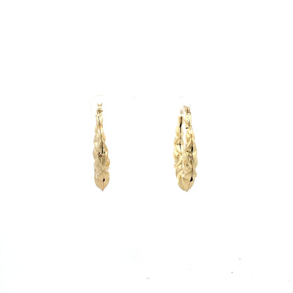 Hug & Kiss Shrimp Earrings - Size 02