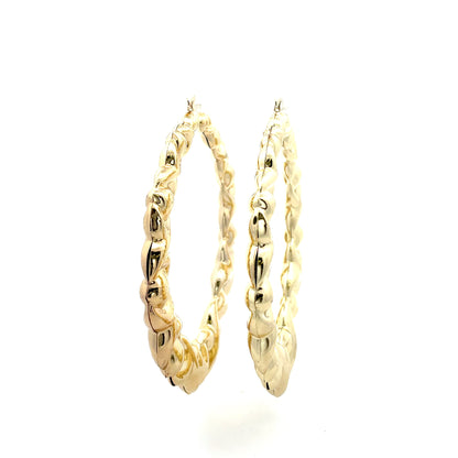 Hug & Kiss Shrimp Earrings - Size 22