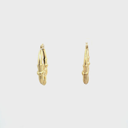 Hug & Kiss Irish Crown Earrings - 303